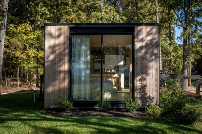 Beautiful Tiny House for a Unique Couples Getaway by Lake Tawakoni near Quinlan, Texas - Quinlan, Texas - glamping.directory