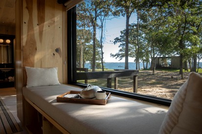 Beautiful Tiny House for a Unique Couples Getaway by Lake Tawakoni near Quinlan, Texas - Quinlan, Texas - glamping.directory