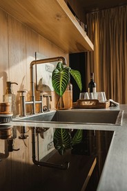 Beautiful Tiny House for a Unique Couples Getaway by Lake Tawakoni near Quinlan, Texas - Quinlan, Texas - glamping.directory