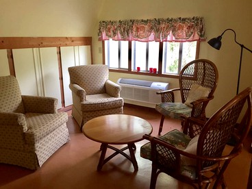 Romantic Cabin Rental with Five Fishing Ponds near Columbus, Georgia - Thomaston, Georgia - glamping.directory