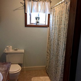 Romantic Cabin Rental with Five Fishing Ponds near Columbus, Georgia - Thomaston, Georgia - glamping.directory