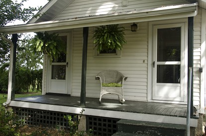 Inviting Suite Rental in a Charming Farmhouse in Sandusky, Ohio - glamping.directory