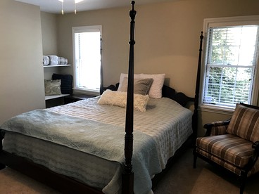 Inviting Suite Rental in a Charming Farmhouse in Sandusky, Ohio - Sandusky, Ohio - glamping.directory