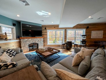 Impressive Cabin with Fire Pit and Games in Bartlett, New Hampshire - Bartlett, New Hampshire - glamping.directory