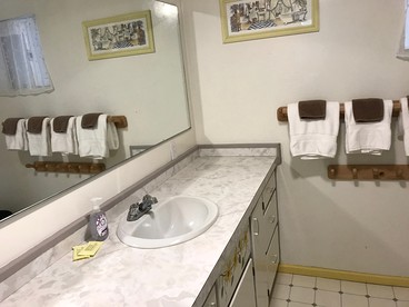 Homey Luxury Camping Rental for Seven near Bakersfield, California - Kernville, California - glamping.directory