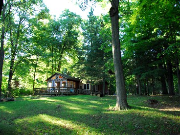 Woodland Staycation Cabin Two Hours from Minneapolis in Birchwood, Wisconsin - Birchwood, Wisconsin - glamping.directory
