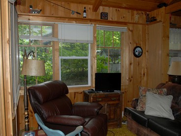 Woodland Staycation Cabin Two Hours from Minneapolis in Birchwood, Wisconsin - Birchwood, Wisconsin - glamping.directory