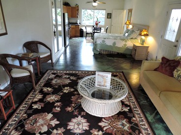 Relaxing and Tranquil Cottage with Ocean Views in Kauai, Hawaii - Koloa, Hawaii - glamping.directory