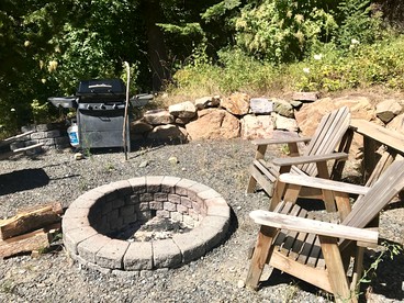 Rustic Cabin in a Charming Location in Stevens County, Washington - Hunters, Washington - glamping.directory