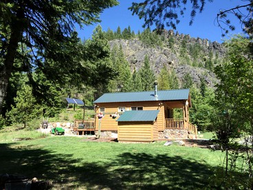 Rustic Cabin in a Charming Location in Stevens County, Washington - glamping.directory
