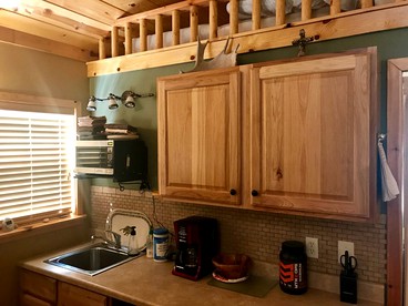 Rustic Cabin in a Charming Location in Stevens County, Washington - Hunters, Washington - glamping.directory