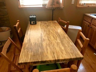 Rustic Cabin in a Charming Location in Stevens County, Washington - Hunters, Washington - glamping.directory