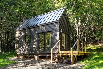 Charming Minimalist Hideaway for Rest & Reconnection in Bloomville, New York - glamping.directory