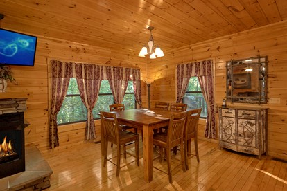 Dog-Friendly Cabin Perfect for a Family Getaway in Gatlinburg, East Tennessee - Gatlinburg, Tennessee - glamping.directory