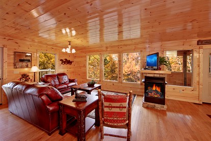 Dog-Friendly Cabin Perfect for a Family Getaway in Gatlinburg, East Tennessee - Gatlinburg, Tennessee - glamping.directory