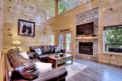 Luxury Gatlinburg Cabin with Theater & Game Room near Great Smoky Mountains National Park, TN - Gatlinburg, Tennessee - glamping.directory