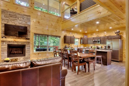 Luxury Gatlinburg Cabin with Theater & Game Room near Great Smoky Mountains National Park, TN - Gatlinburg, Tennessee - glamping.directory