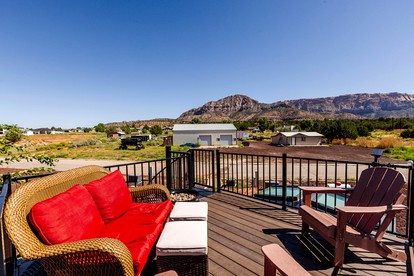 Central Oasis: Delightful Tiny Home Proximate to Zion National Park in Apple Valley, Utah! - Apple Valley, Utah - glamping.directory
