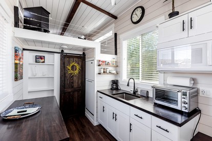 Central Oasis: Delightful Tiny Home Proximate to Zion National Park in Apple Valley, Utah! - Apple Valley, Utah - glamping.directory