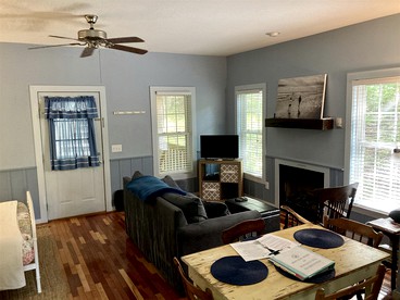 Secluded Woodland Cabin Rental with Hot Tub in Yadkin Valley Wine Region - Elkin, North Carolina - glamping.directory