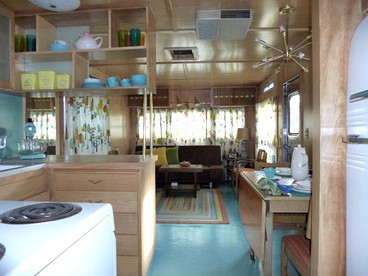Stunning Vintage Trailer for a Glamping Getaway in Denison, Texas - Denison, Texas - glamping.directory