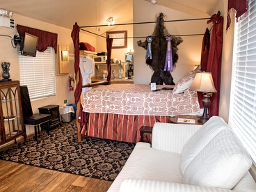 Adorable Cottage Rental on an Eco-Friendly Property near Dallas, Texas - Denton, Texas - glamping.directory