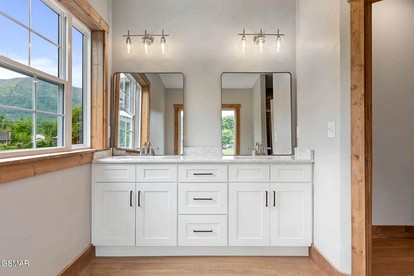 Modern Vacation Rental with Game Room and Indoor Pool for an Unforgettable Smoky Mountain Getaway near Sevierville, Tennessee - Sevierville, Tennessee - glamping.directory