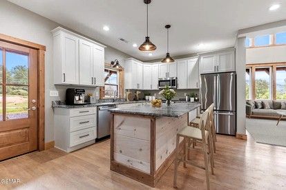 Modern Vacation Rental with Game Room and Indoor Pool for an Unforgettable Smoky Mountain Getaway near Sevierville, Tennessee - Sevierville, Tennessee - glamping.directory