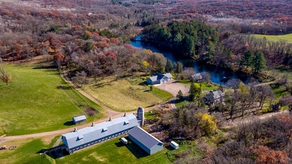 Romantic Quaint Bell Tent Perfect for a Secluded Couple Escape in Saint Croix Falls, Wisconsin - Saint Croix Falls, Wisconsin - glamping.directory
