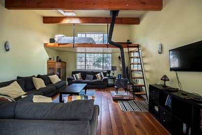 Rustic Group Bunkhouse Retreat with Yoga Deck & Mountain Views near Palomar Observatory, California - Palomar Mountain, California - glamping.directory
