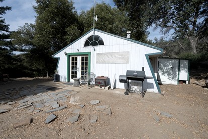 Rustic Group Bunkhouse Retreat with Yoga Deck & Mountain Views near Palomar Observatory, California - Palomar Mountain, California - glamping.directory