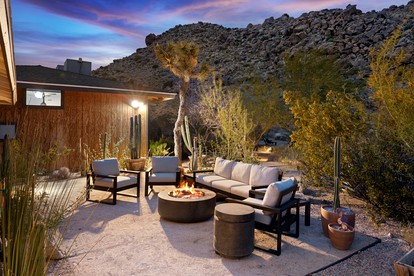 Incredible Vacation Rental with Hot-tub, Fire Pit and Great Sights in Joshua Tree, California - Joshua Tree, California - glamping.directory
