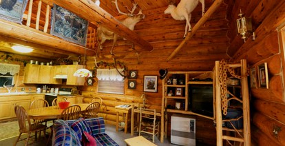 Uniquely Decorated Cabin Rental for a Group Getaway near Homer, Alaska - Anchor Point, Alaska - glamping.directory