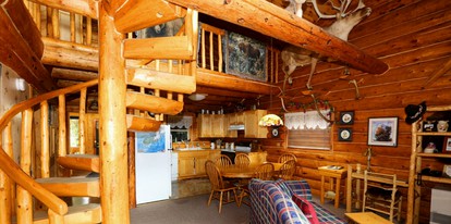 Uniquely Decorated Cabin Rental for a Group Getaway near Homer, Alaska - Anchor Point, Alaska - glamping.directory