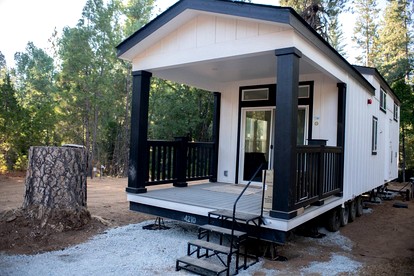 Bright Modern Tiny Retreat with Yoga Dome Near Yosemite, Groveland, California - glamping.directory