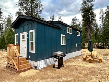 Bright Modern Tiny Retreat with Yoga Dome Near Yosemite, Groveland, California - Groveland, California - glamping.directory