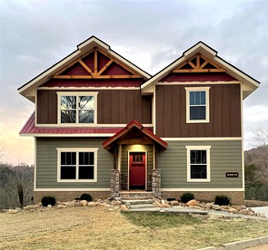 Unique Spacious Cabin with Hot-Tub and Pooltable in Gatlinburg, Tennessee - glamping.directory