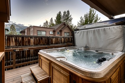 Luxury, Historical Cabin with Hot-tub Near Snow in Carp Breckenridge, Colorado - Breckenridge, Colorado - glamping.directory