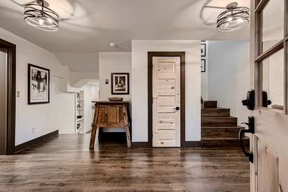 Luxury, Historical Cabin with Hot-tub Near Snow in Carp Breckenridge, Colorado - Breckenridge, Colorado - glamping.directory