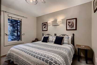 Luxury, Historical Cabin with Hot-tub Near Snow in Carp Breckenridge, Colorado - Breckenridge, Colorado - glamping.directory