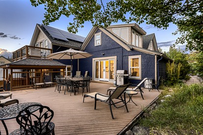 Luxury, Historical Cabin with Hot-tub Near Snow in Carp Breckenridge, Colorado - glamping.directory