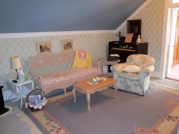 Romantic Vacation Rental with a Fireplace near Roseau, Minnesota - Warroad, Minnesota - glamping.directory