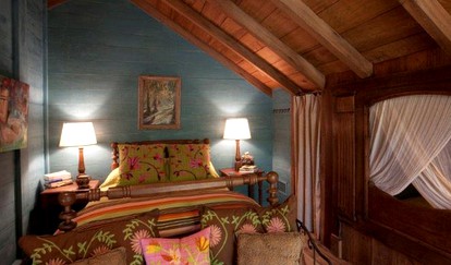 Scenic Bed and Breakfast Accommodation on Lake Martin near Lafayette, Louisiana - Breaux Bridge, Louisiana - glamping.directory