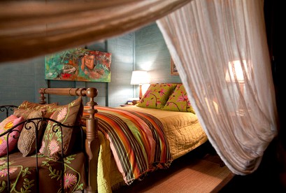 Scenic Bed and Breakfast Accommodation on Lake Martin near Lafayette, Louisiana - Breaux Bridge, Louisiana - glamping.directory