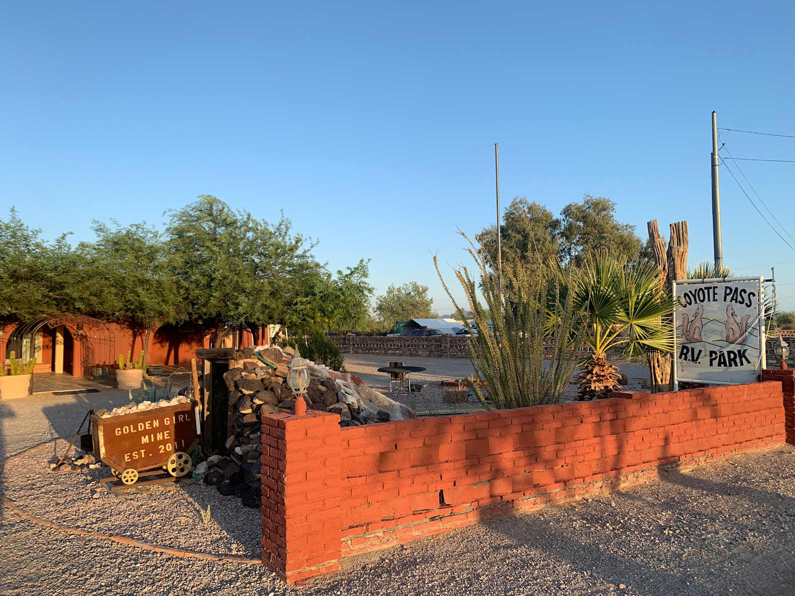 Coyote Pass RV Park - Quartzsite, Arizona - glamping.directory