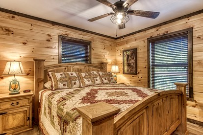 Luxury Vacation Rental with Private Home Cinema and Games Room for Families and Large Groups in Sevierville, Tennessee - Sevierville, Tennessee - glamping.directory