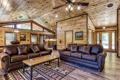 Luxury Vacation Rental with Private Home Cinema and Games Room for Families and Large Groups in Sevierville, Tennessee - Sevierville, Tennessee - glamping.directory