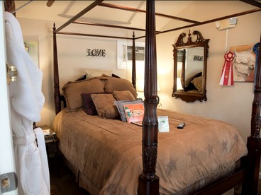 Bed and Breakfast Cottages with Irish Charm in Denton, Texas - Denton, Texas - glamping.directory