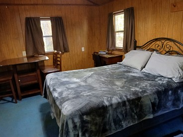 Cozy Bunkhouse for Two Nestled in the Trees near Graysville, Tennessee - Graysville, Tennessee - glamping.directory