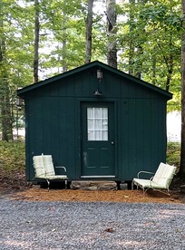 Cozy Bunkhouse for Two Nestled in the Trees near Graysville, Tennessee - glamping.directory